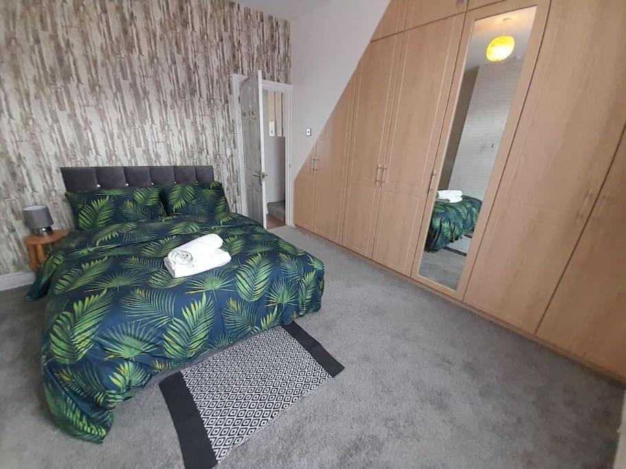 Fabulous Holiday Home - Sleeps 6 Бишъп Оукланд Екстериор снимка